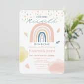 Invitation Miracle Baby Pastel Arc-en-ciel Nuages Raindrops (Debout devant)