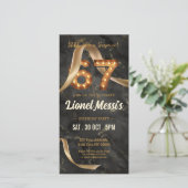 Invitation mobile Surprise 67e anniversaire (Debout devant)