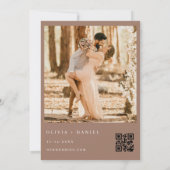 Invitation Mocha Brown Photo QR Code Classic Crest Mariage (Dos)