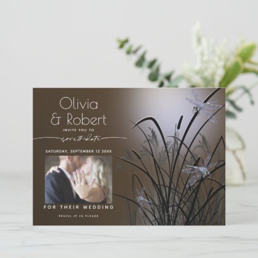 Invitation Mocha Glow Save the Date Moonlight Dragonfly (Debout devant)
