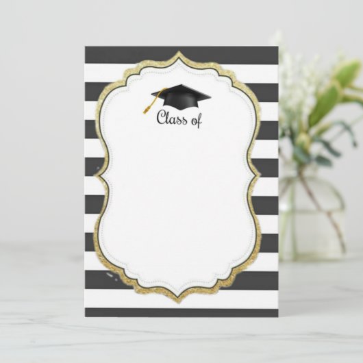 Invitation Modèle de l'invitation de diplôme (Debout devant)