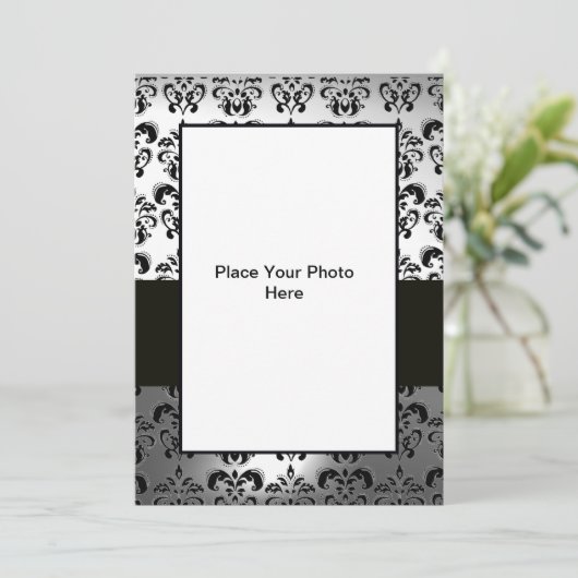 INVITATION MODELE DE PHOTO EN NOIR ET BLANC DAMASSÉ (Debout devant)