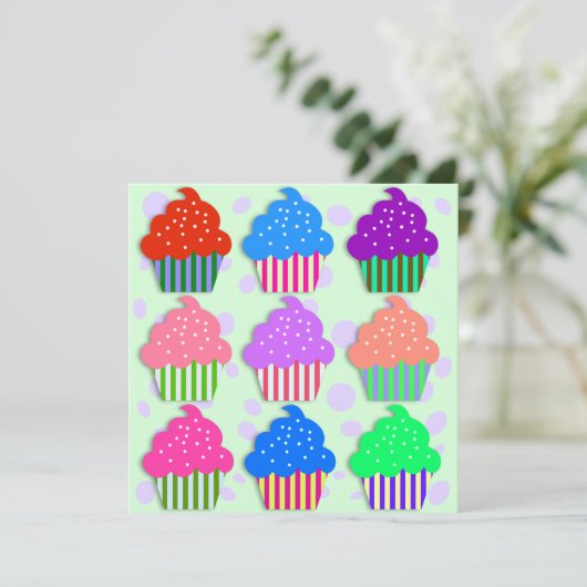 Invitation Modèle d'invitation à une fête d'anniversaire avec (Debout devant)