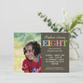 Invitation modelée de fête d'anniversaire huit (Debout devant)