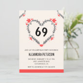 Invitation Modern Any age Floral Heart pour son 69e anniversa (Debout devant)