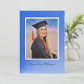 Invitation Modern Blue Gradient Graduation Announcement (Debout devant)