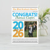 Invitation Modern Photo Newspaper Graduation Announcement (Debout devant)