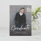 Invitation Modern Script Casual Photo Graduation Announcement (Debout devant)