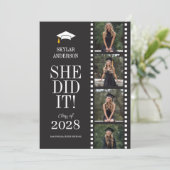 Invitation Modern Script Senior Photo Graduation Black Reel (Debout devant)