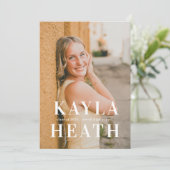 Invitation Modern Serif Graduation Announcement (Debout devant)