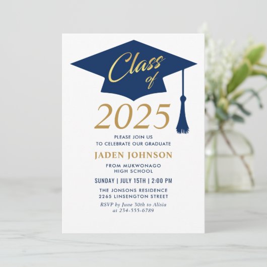 Invitation Modern Simple Class of 2025 Graduation Party (Debout devant)