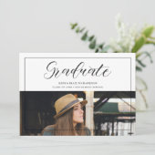 Invitation Modern Typography Script Photo Graduate Graduation (Debout devant)