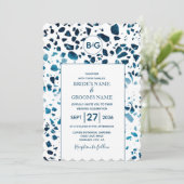 Invitation Moderne Abstrait Terrazzo Mosaic Blue Mariage Invi (Debout devant)
