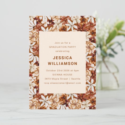 Invitation Moderne Boho Terracotta Fleurs sauvages Graduation (Debout devant)