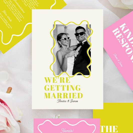Invitation moderne Bold Wavy funky Chartreuse & Mariage rose