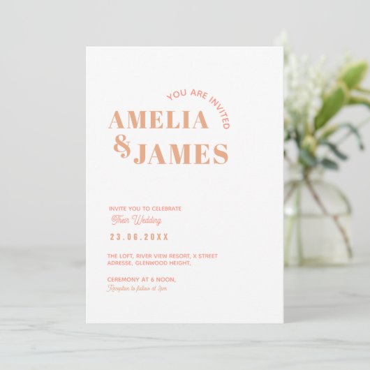 Invitation moderne Bold Wavy funky Peach Mariage (Debout devant)