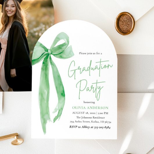 Invitation Moderne Elégant tendance Bow Green Graduation Arch