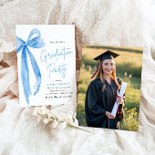 Invitation Moderne Elégant tendance Stylish Bleu Bow Graduati