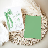 Invitation Moderne Elégant tendance Stylish Green Bow Graduat