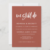 Invitation Moderne élégante brique brûlée Nous faisons encore (Devant)