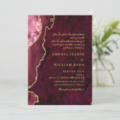 Invitation Moderne Golden Burgundy Marble Agate Mariage (Debout devant)