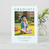 Invitation Moderne Minimal Bleu Doux Deux Diplômes Photo (Debout devant)