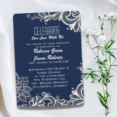 Invitation moderne motif de dentelle blanche mariage bleu mar