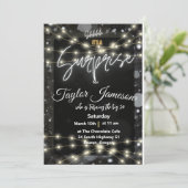 Invitation moderne noir & blanc surprise QR rsvp (Debout devant)