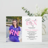 Invitation Moderne Pink BSN graduation infirmière (Debout devant)