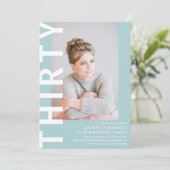 Invitation moderne pour une fête d'anniversaire de (Debout devant)