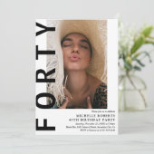 Invitation moderne pour une fête d'anniversaire de (Debout devant)
