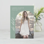 Invitation Moderne Sage Vert Elle L'A Fait Graduation Arch Ph (Debout devant)