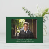 Invitation Moderne Simple Forest Green Photo Graduation (Debout devant)