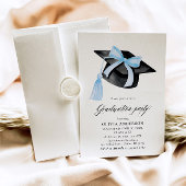 Invitation Moderne tendance Bleu Bow Graduation Cap Graduatio