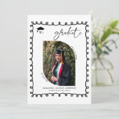 Invitation Moderne Wavy Script 2 Photos Graduation Party (Debout devant)