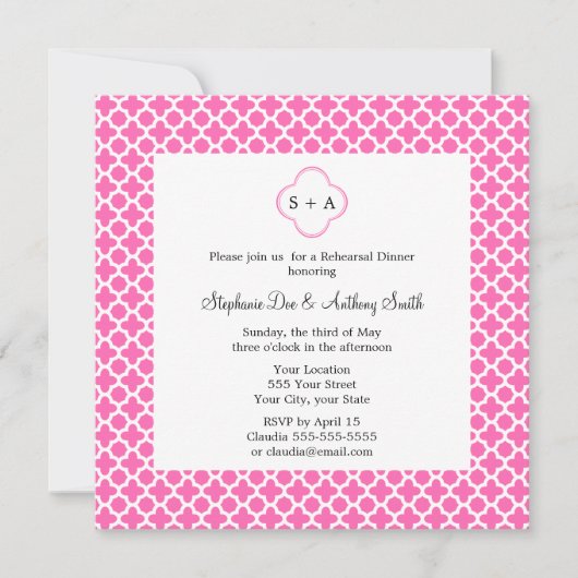 Invitation Monogramme blanc sur Motif Quatrefoil rose chaud (Devant)