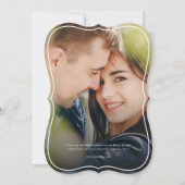 Invitation Monogramme minimal Mariage photo vert d'olive rayé (Dos)