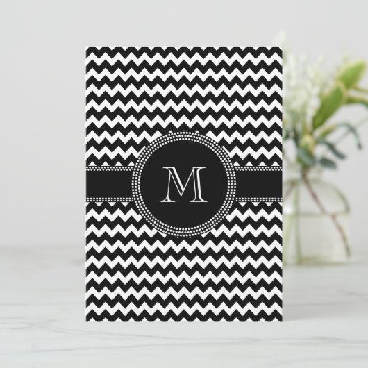 Invitation Monogramme Motif Chevron ZigZag noir et blanc (Debout devant)