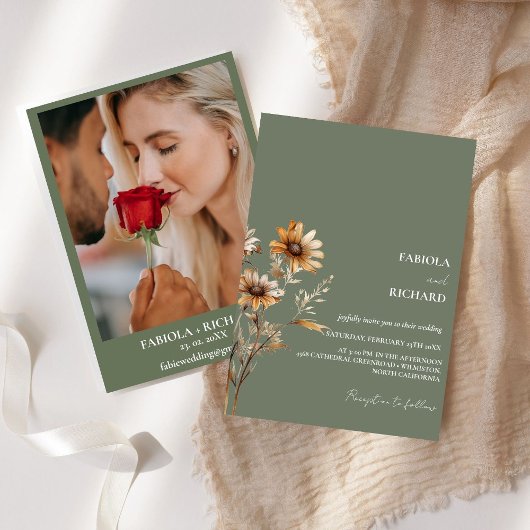 Invitation Monogramme Whimsical Boho Green Fleur sauvage Mari