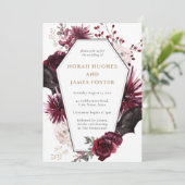 Invitation Moody Floral Bourgogne et Mariage d'Halloween noir (Debout devant)