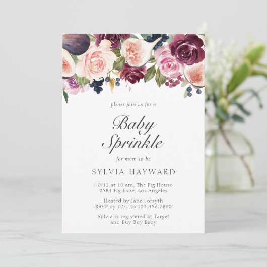 Invitation Moody Plum Floral et Fig Girl Baby Sprinky (Debout devant)