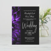 Invitation Moody Purple Floral Wedding (Debout devant)