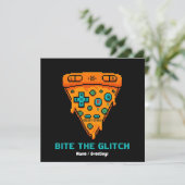 Invitation Mords le Bug Retro 8-Bit Pixel Pizza Joueur (Debout devant)