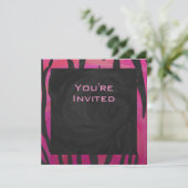 Invitation Motif d'impression monogramme rose et noir (Debout devant)
