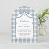 Invitation motif gingham baptême noeud bleu (Debout devant)