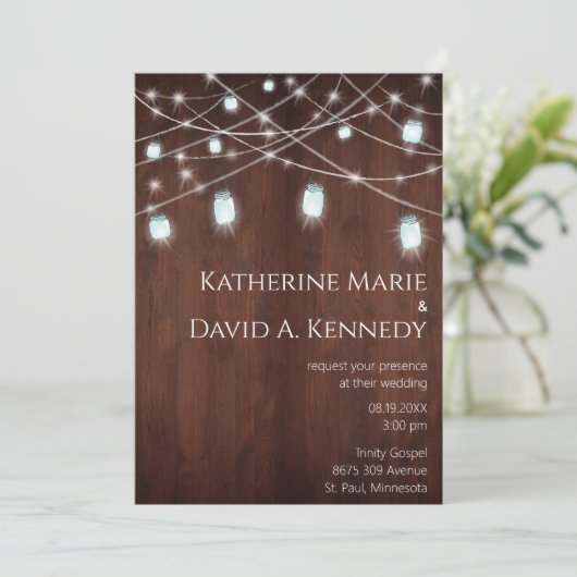 Invitation Mur Mariage bois Grange Mason Jar String Lumière (Debout devant)