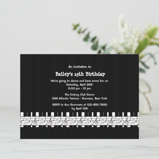 Invitation musicale à la fête d'anniversaire (Debout devant)