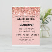 Invitation Musique Considérant Élégant note rose Confetti (Debout devant)