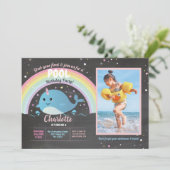 Invitation Narwhale Photo Pool Party Anniversaire Flottant Na (Debout devant)