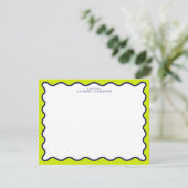 Invitation Navy and Lime Striped Wavy Frame Note Card (Debout devant)